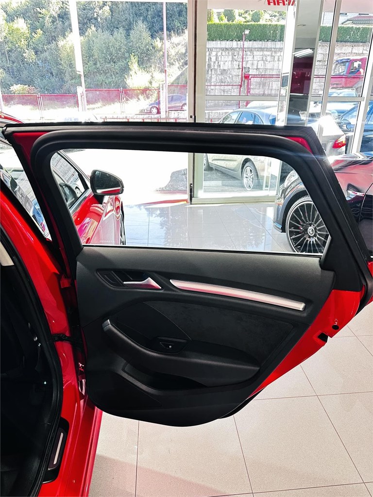 Foto 16 AUDI A3 SLINE