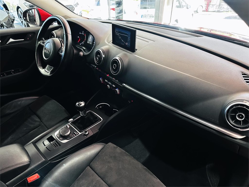 Foto 17 AUDI A3 SLINE