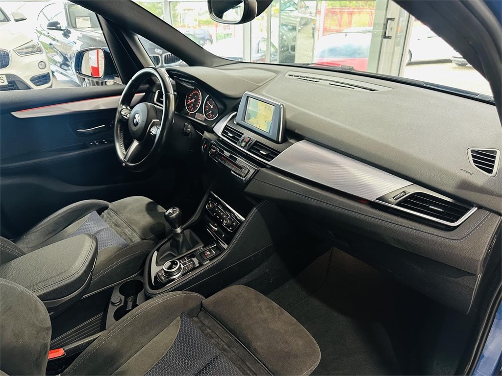Foto 21 BMW 216i ACTIVE TOURER M SPORT