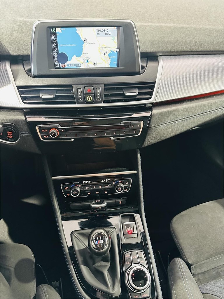 Foto 37 BMW 216i ACTIVE TOURER M SPORT