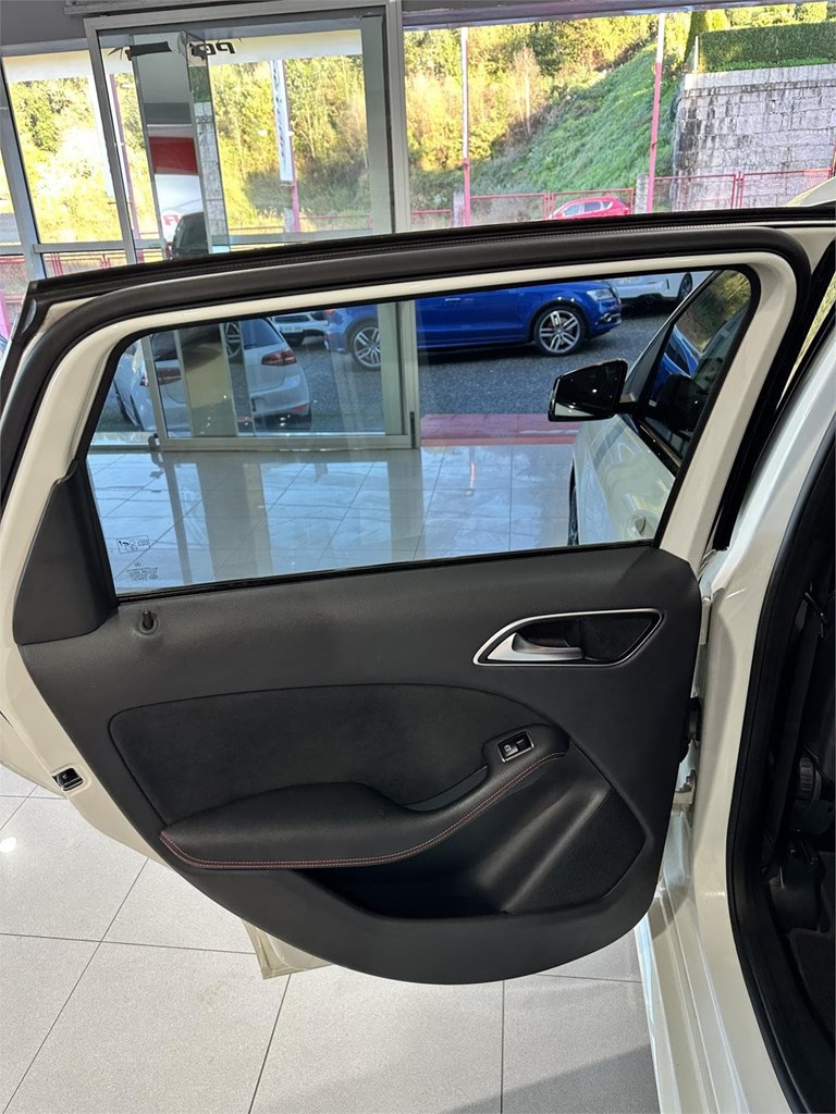 Foto 15 MERCEDES B200 CDI AMG LINE