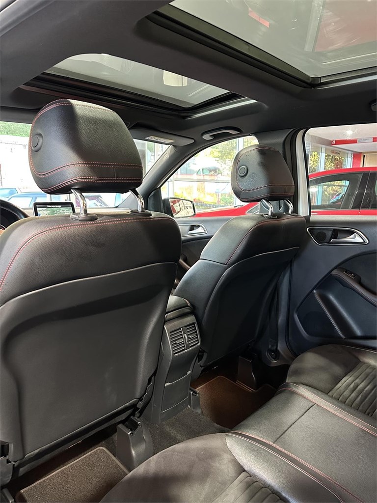 Foto 22 MERCEDES B200 CDI AMG LINE