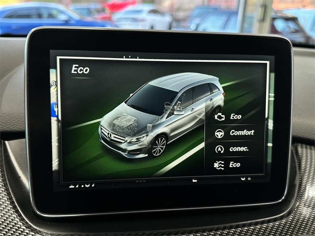 Foto 35 MERCEDES B200 CDI AMG LINE