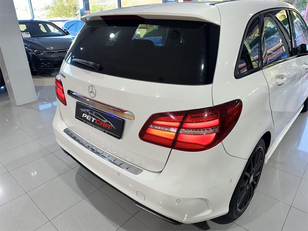 Foto 7 MERCEDES B200 CDI AMG LINE