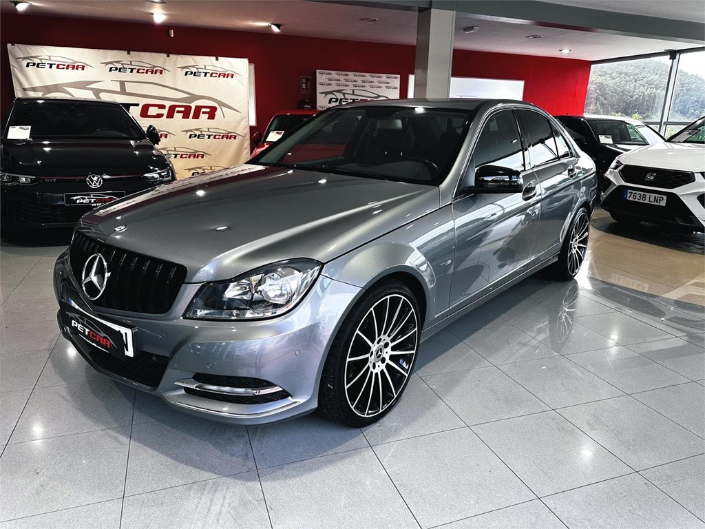 Foto 2 MERCEDES C22O CDI