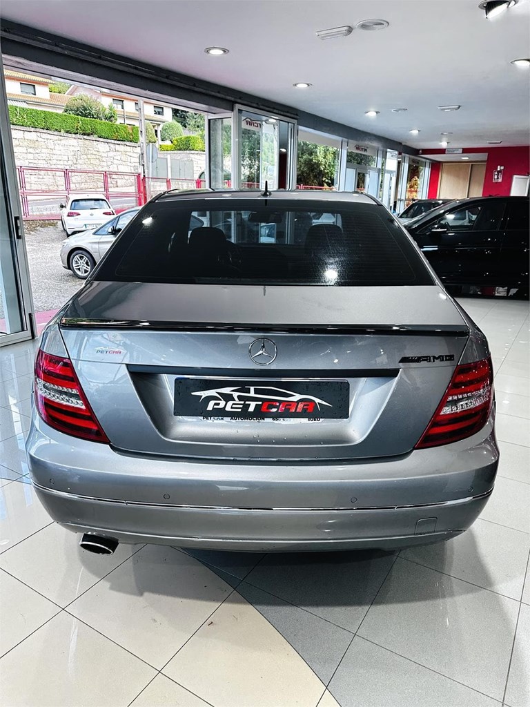 Foto 4 MERCEDES C22O CDI