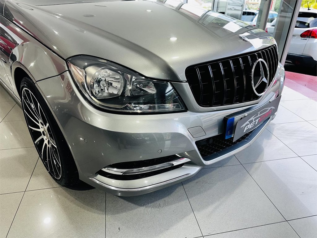 Foto 8 MERCEDES C22O CDI