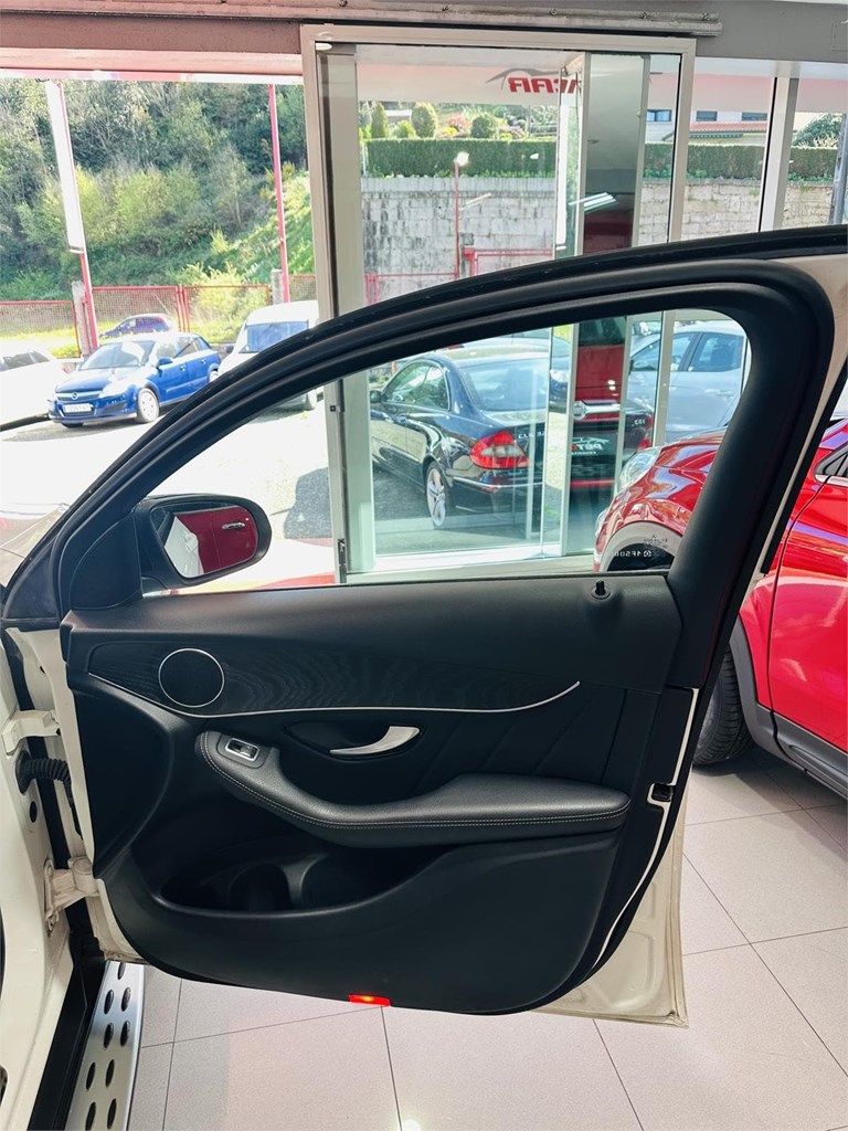 Foto 21 MERCEDES GLC COUPE 250D AMG LINE 4 MATIC