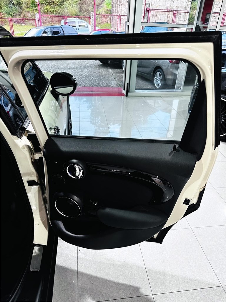 Foto 12 MINI COOPER 5P