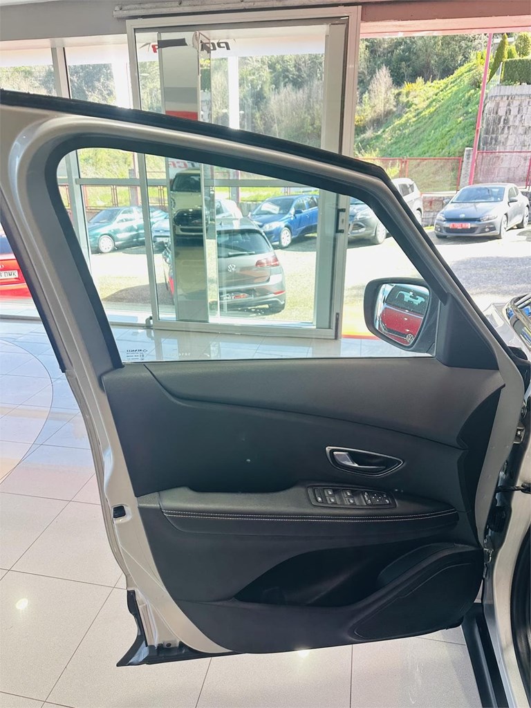 Foto 13 RENAULT GRAN SCENIC 7 PLAZAS