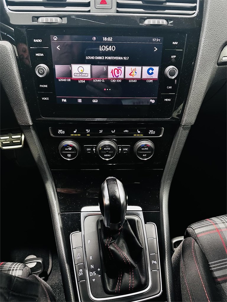 Foto 25 VOLKSWAGEN GOLF 7.5 GTI PERFORMANCE