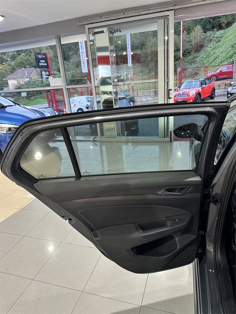 Foto 18 VOLKSWAGEN GOLF 8 GTD