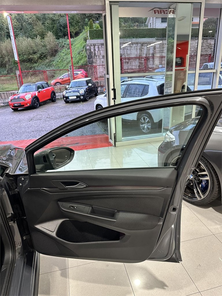 Foto 19 VOLKSWAGEN GOLF 8 GTD