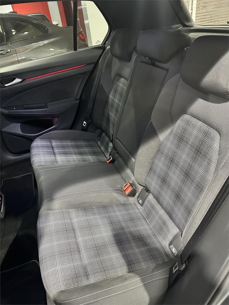 Foto 24 VOLKSWAGEN GOLF 8 GTD