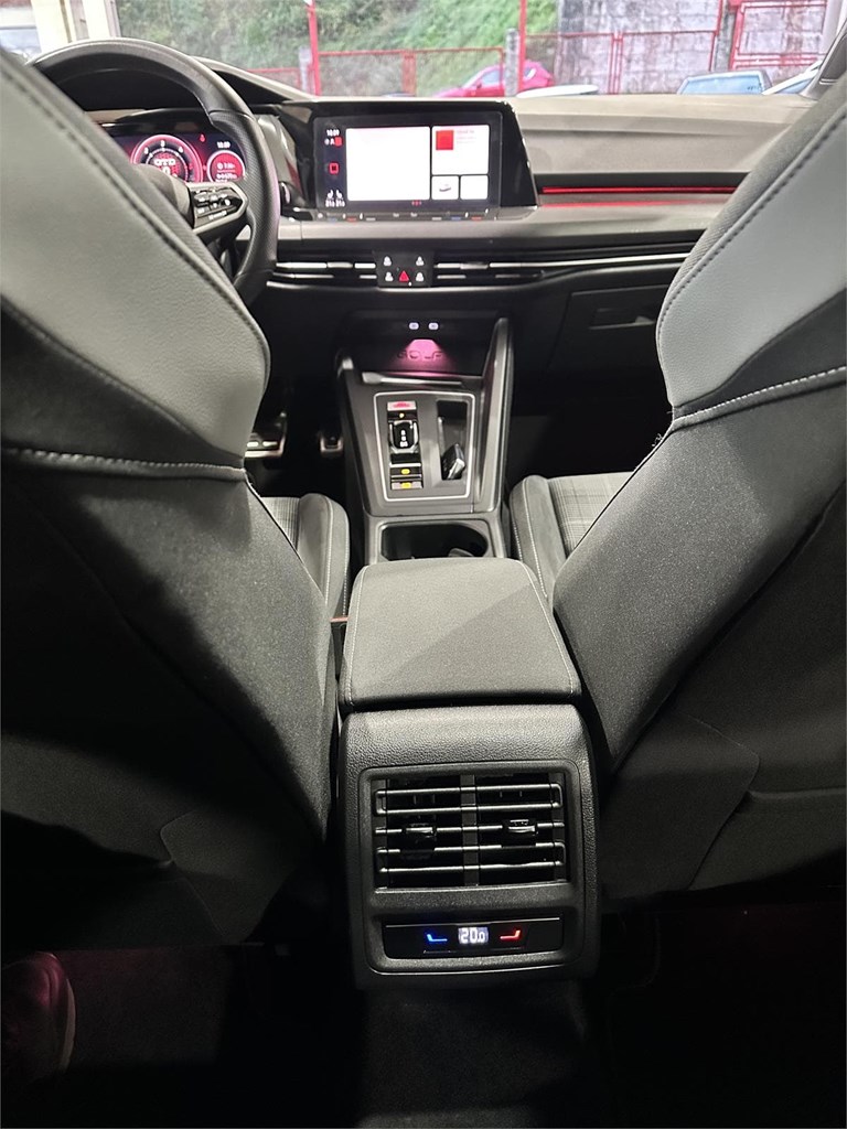 Foto 29 VOLKSWAGEN GOLF 8 GTD