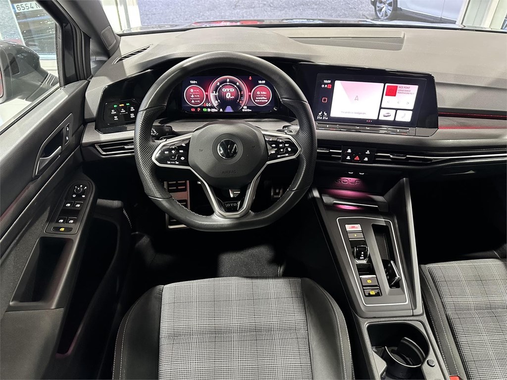 Foto 31 VOLKSWAGEN GOLF 8 GTD