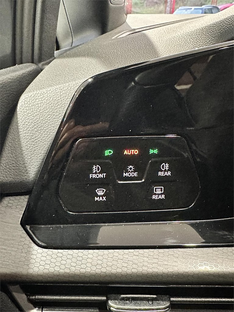 Foto 36 VOLKSWAGEN GOLF 8 GTD